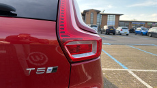 Volvo Xc40 2.0 T5 R DESIGN Pro 5dr AWD Geartronic Petrol Estate